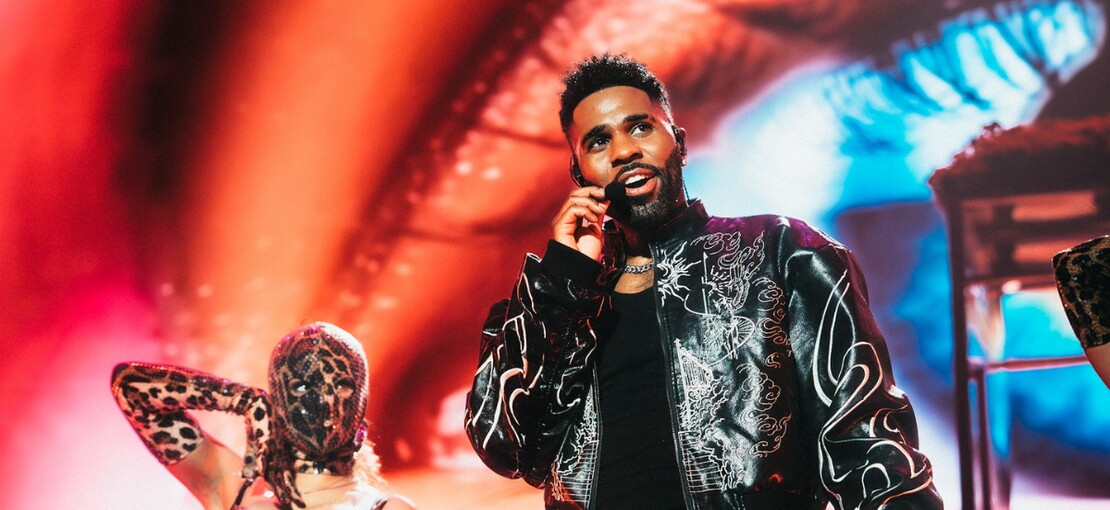 Obrázek k článku NAŽIVO: Jason Derulo dostával do kolen zpěvem i břišáky. Česká předskokanka potěšila