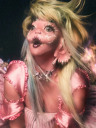 Náhledový obrázek k článku Mimozemský úkaz Melanie Martinez teď vládne podsvětí. Opět se zjeví v O2 areně