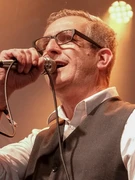 Náhledový obrázek k článku Velký návrat česko–britských The Prostitutes. Zpožděné album vychází po dekádě