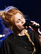 Náhledový obrázek k článku PREMIÉRA: Iva Marešová hledí na dno duše s filharmonií. Křtít bude s Markem Lamborou