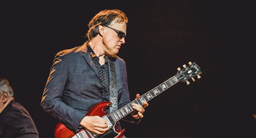 Náhledový obrázek k článku GLOSA: Nezastavitelný Bonamassa. Vlaštovky z nové desky slibují solidní zářez