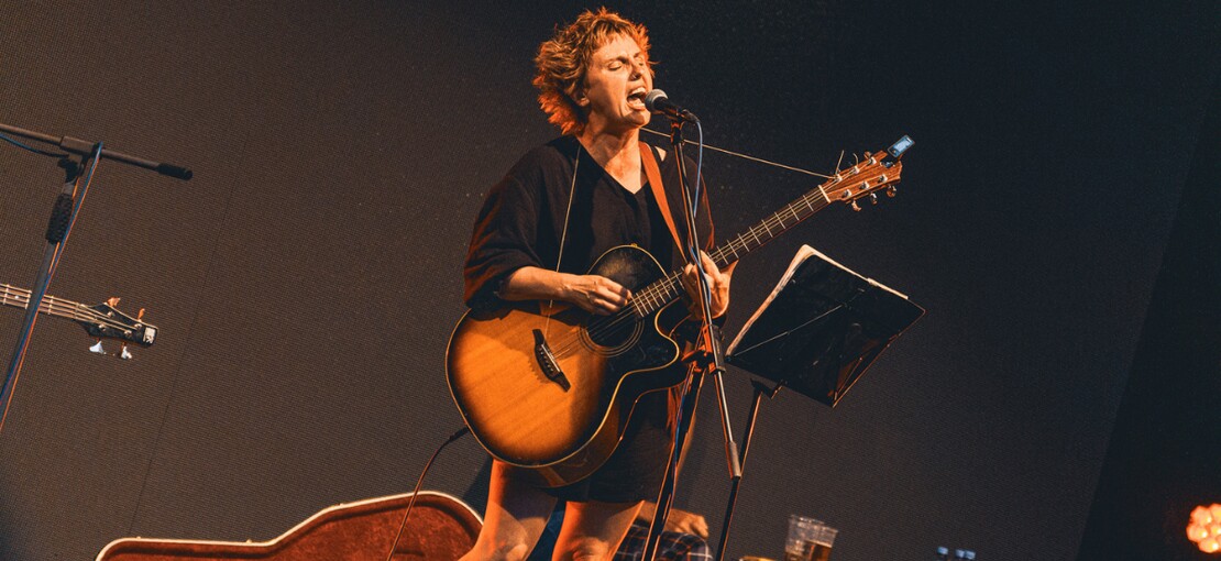 Obrázek k článku NAŽIVO: Záviš, Mucha a Baumaxa coby Nejsjetější trojice rozjeli obscénní večírek