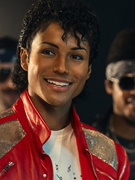 Náhledový obrázek k článku Skoro jako Michael Jackson. Synovec Krále popu kráčí ve filmu v  jeho stopách