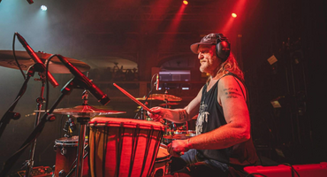 Náhledový obrázek k článku Zemřel bubeník Bohumil Viking" Krpálek (55). Zakládající člen Kurtizán z 25. Avenue