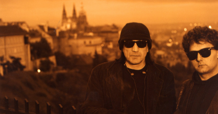 Náhledový obrázek k článku Den, kdy Mejla Hlavsa propadl elektronice. Příběh podivuhodného alba Magická noc