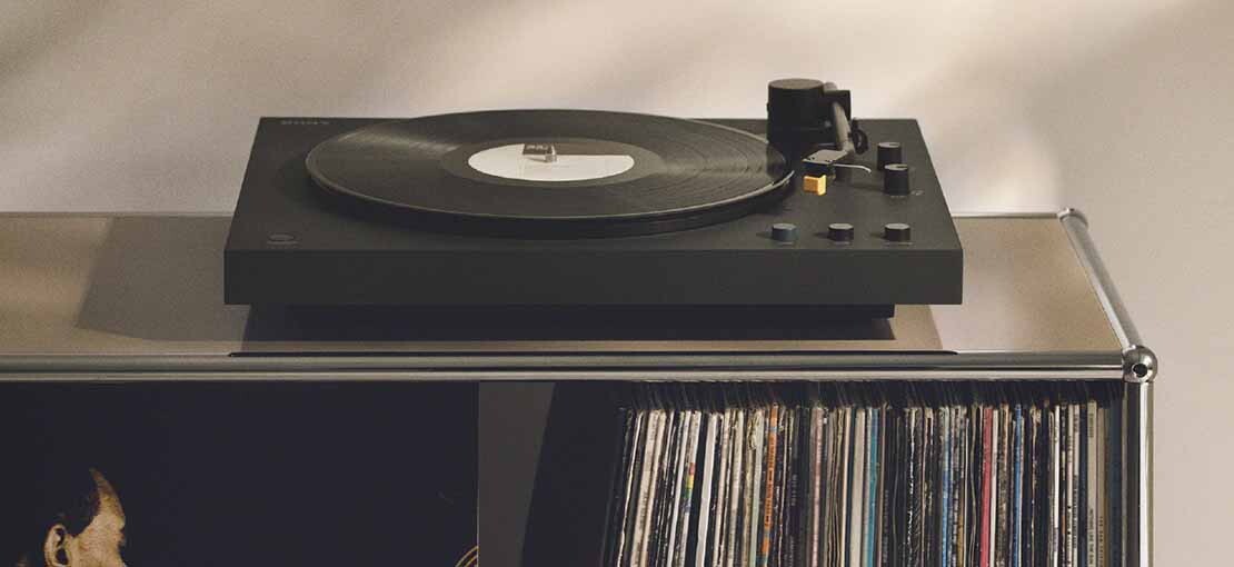 Obrázek k článku GLOSA: Konec gramofonové abstinence. Aneb jak snadné je spadnout do vinylů