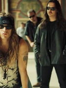 Náhledový obrázek k článku Alice míří s Bártou na Rock for People. Vyloupli se z adventního kalendáře