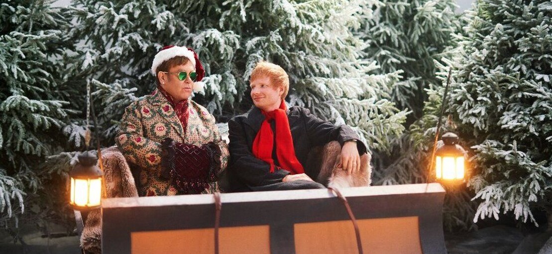Obrázek k článku Elton John a Ed Sheeran stvořili vánoční veledílo. Odkazuje na klasiky