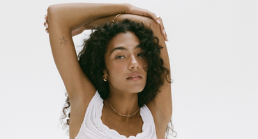 Náhledový obrázek k článku THE BEST OF 2025: Soul je zpátky! Objev roku Olivia Dean vrací do hry opravdovou hudbu