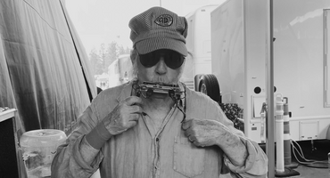 Náhledový obrázek k článku Neil Young zrušil koncert na Ukrajině. Kvůli bezpečnosti