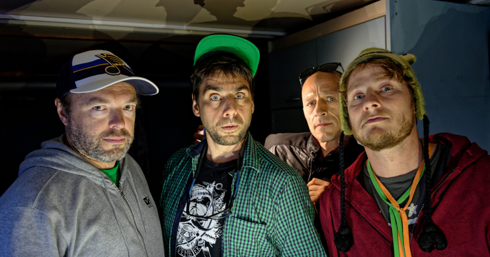 Náhledový obrázek k článku GLOSA: Upřímné vzpomínky kapely Wohnout. Tak dobrá kronika se jen tak nevidí