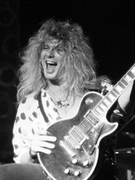 Náhledový obrázek k článku Zemřel kytarista Whitesnake a Thin Lizzy John Sykes. Spoluautorovi písně Is This Love bylo 65 let