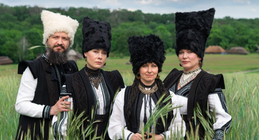 Náhledový obrázek k článku „Pták je symbolem svobody i hlasu Ukrajiny.“ DakhaBrakha v Praze chystají etnochaos